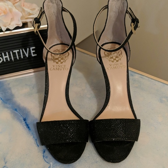 Vince Camuto pumps - Picture 2 of 5